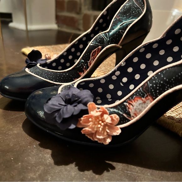 Ruby shoo- “viola” size 9 blue flower and feather heels - Picture 4 of 15